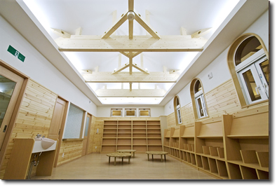 図書室（見上げ）